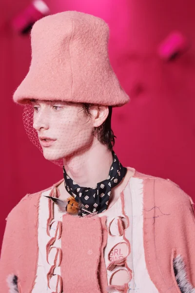 Look 75